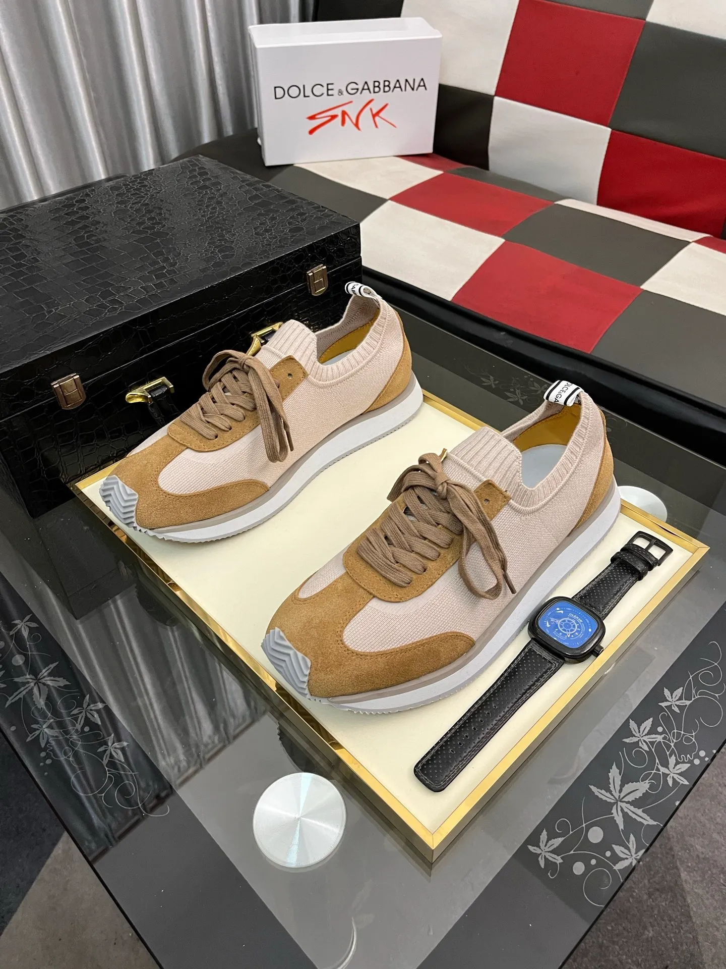 Men's Men's Shoes💰420⌚️⌚️••Dolce&Gabbana••DG✔️High-end men's sports and casual shoes. Original goods from top counters. Original imported cowhide, multi-material splicing design ➕Imported cowhide lining, cowhide feet ➕Original TPR elastic outsole. Size: 36-46🔟Colors available